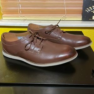 Clarks dress shoes